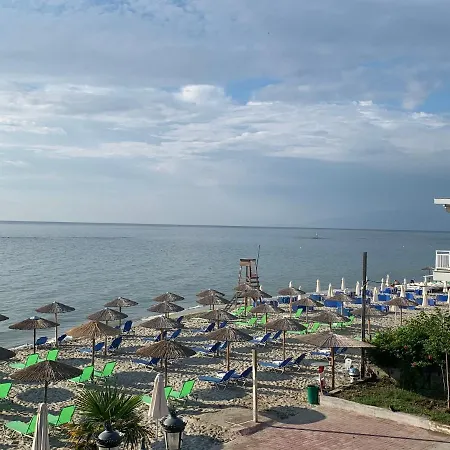 Menta Beach Bar Es Apartment Paralia Katerinis
