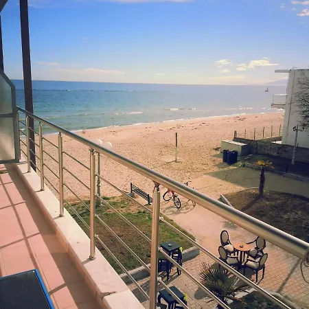 Menta Beach Bár és